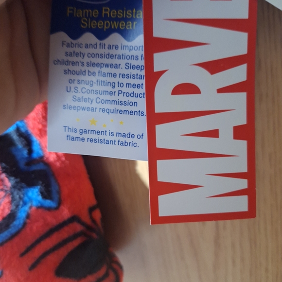 Marvel Red Spider-Man Kids Robe - Picture 4 of 5